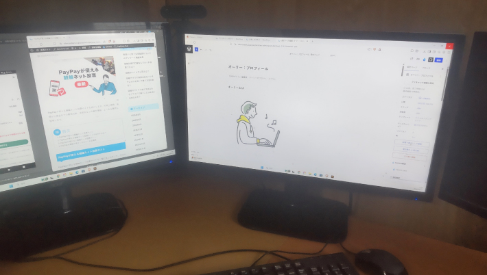 決済ガイドの編集作業の様子